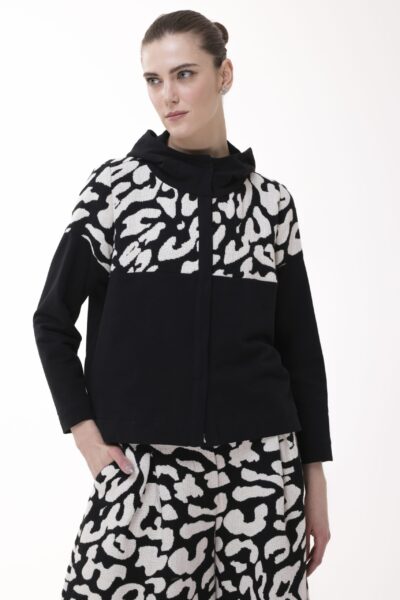 FRAGMENT– bawełniana bluza z graficznym wzorem i kieszeniami