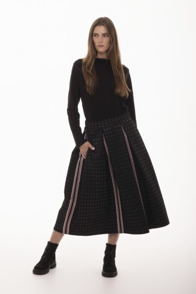 Tajemnica -  rozkloszowana, żakardowa spódnica midi